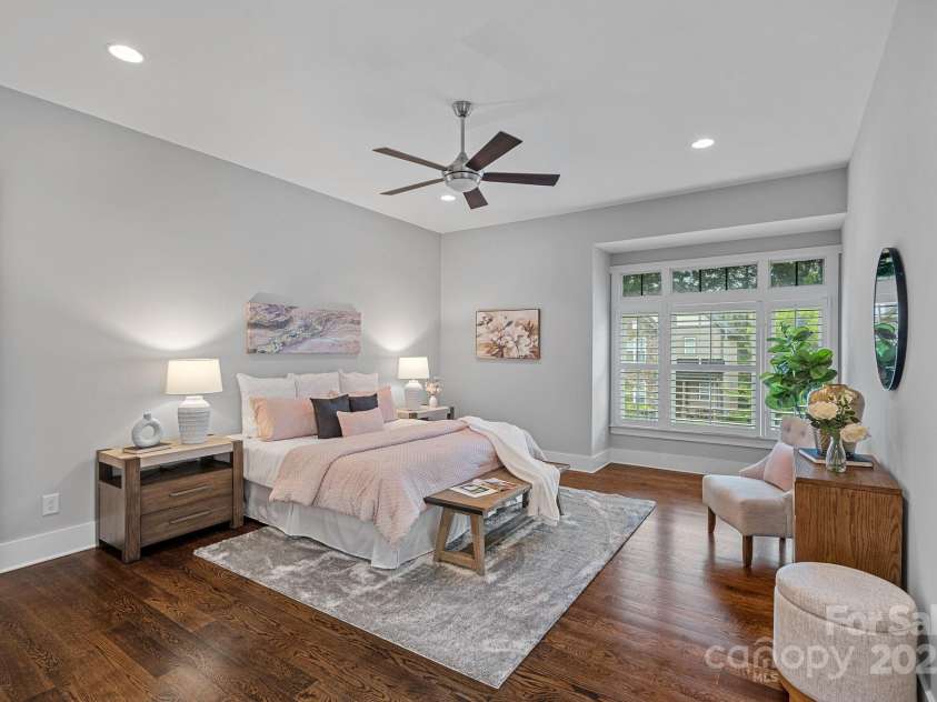 911 Naples Drive, Davidson, NC 28036.  MLS# CAR4245837, YatesRealty ID 13393. 