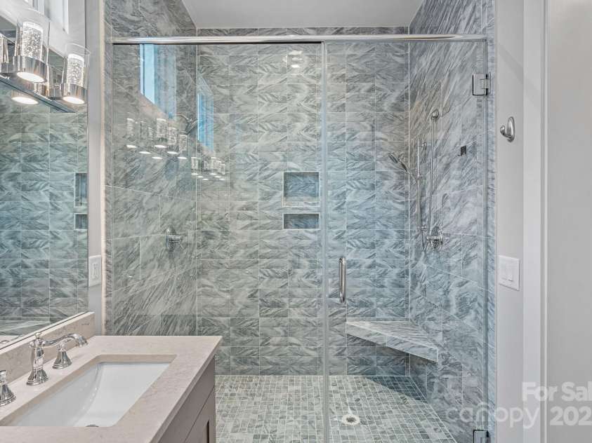 911 Naples Drive, Davidson, NC 28036.  MLS# CAR4245837, YatesRealty ID 13393. 