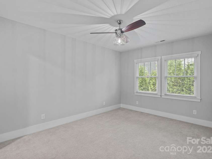 911 Naples Drive, Davidson, NC 28036.  MLS# CAR4245837, YatesRealty ID 13393. 