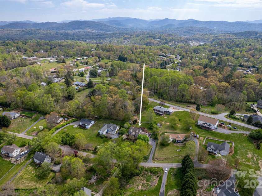 25 Willow Brook Drive, Asheville, NC 28806.  MLS# CAR4259822, YatesRealty ID 13394. 