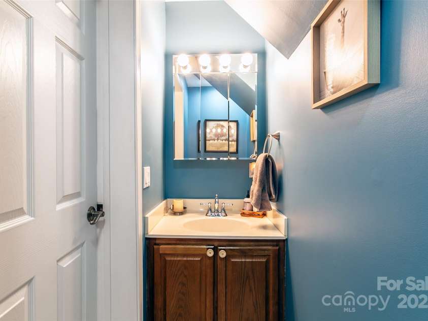 25 Willow Brook Drive, Asheville, NC 28806.  MLS# CAR4259822, YatesRealty ID 13394. 