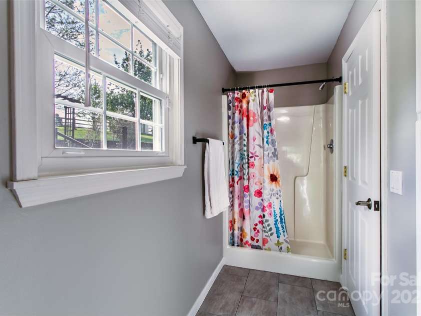 25 Willow Brook Drive, Asheville, NC 28806.  MLS# CAR4259822, YatesRealty ID 13394. 