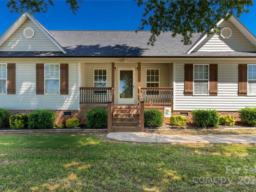 1560 Springlake Road, York, SC 29745.  MLS# CAR4255392, YatesRealty ID 13395. 