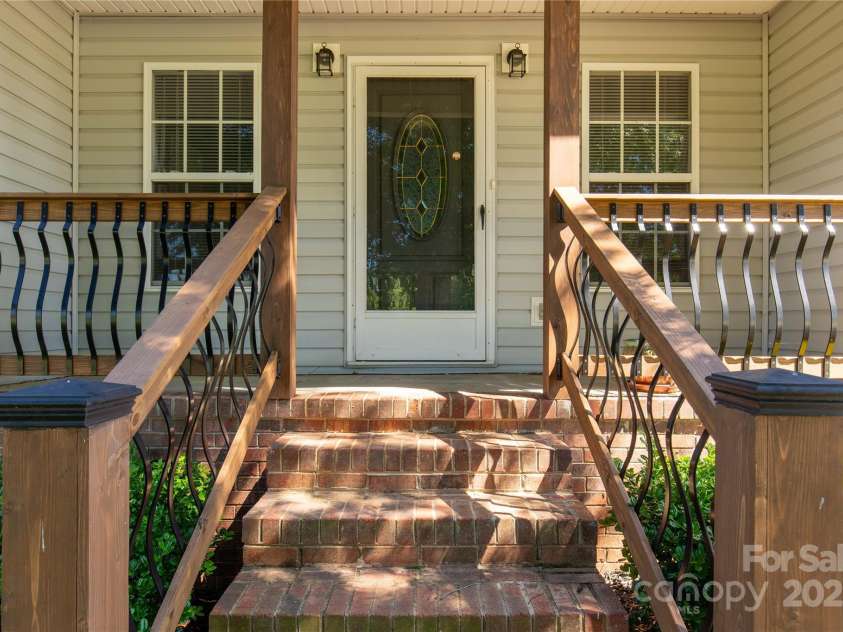 1560 Springlake Road, York, SC 29745.  MLS# CAR4255392, YatesRealty ID 13395. 