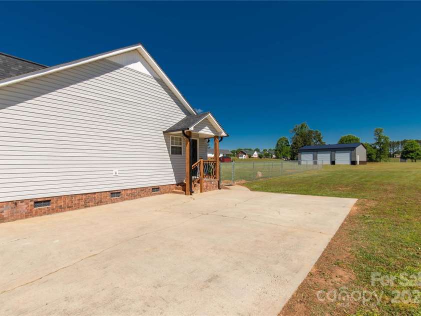 1560 Springlake Road, York, SC 29745.  MLS# CAR4255392, YatesRealty ID 13395. 