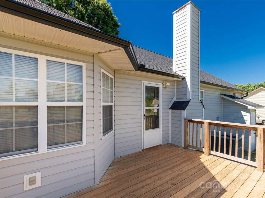 1560 Springlake Road, York, SC 29745.  MLS# CAR4255392, YatesRealty ID 13395. 