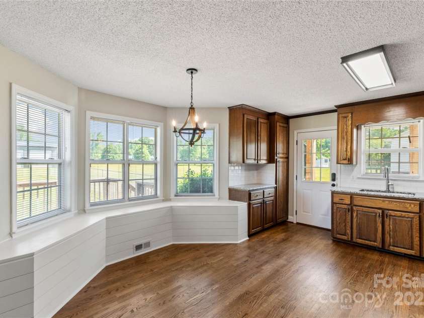 1560 Springlake Road, York, SC 29745.  MLS# CAR4255392, YatesRealty ID 13395. 