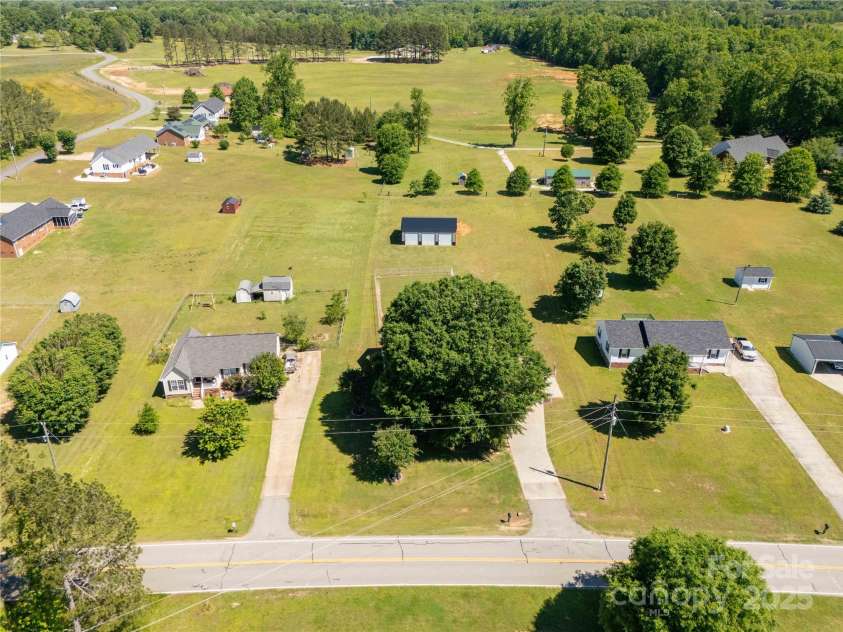1560 Springlake Road, York, SC 29745.  MLS# CAR4255392, YatesRealty ID 13395. 