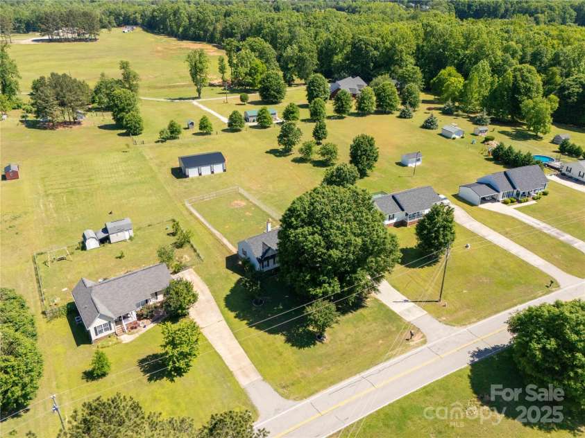 1560 Springlake Road, York, SC 29745.  MLS# CAR4255392, YatesRealty ID 13395. 