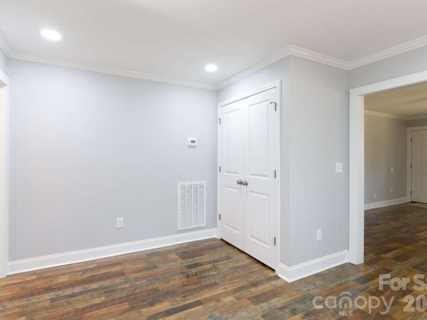 22 Center Street, York, SC 29745.  MLS# CAR4344752, YatesRealty ID 13397. 