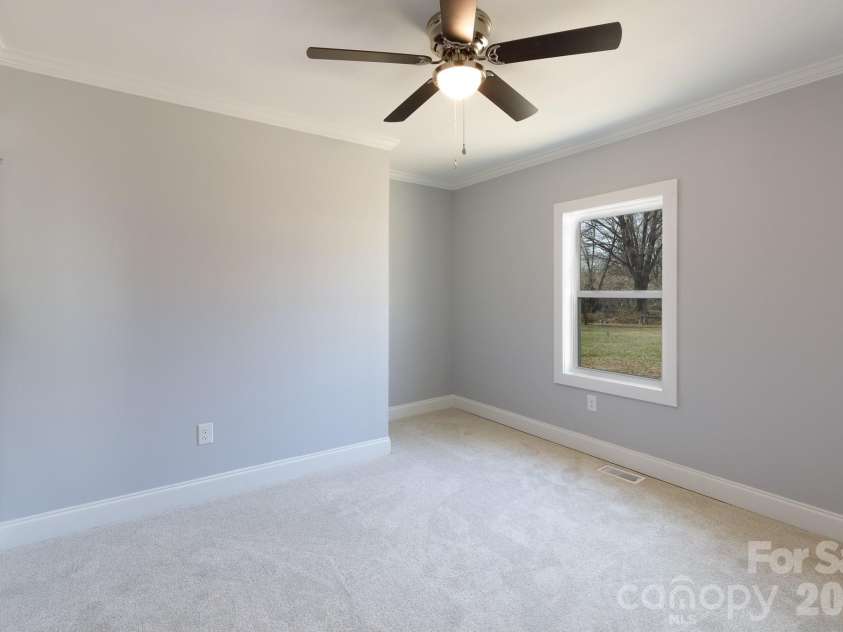 22 Center Street, York, SC 29745.  MLS# CAR4344752, YatesRealty ID 13397. 