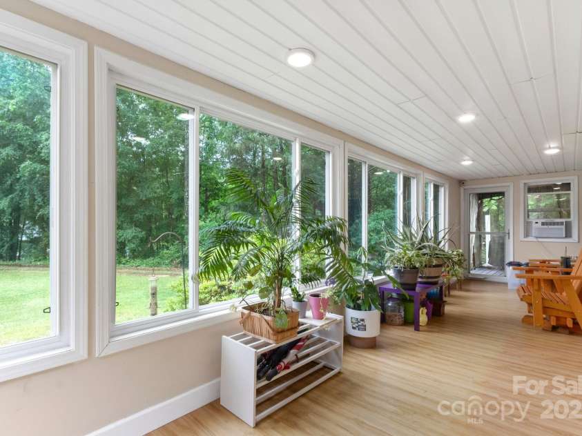 814 Columbia Drive, Chester, SC 29706.  MLS# CAR4248454, YatesRealty ID 13397. 