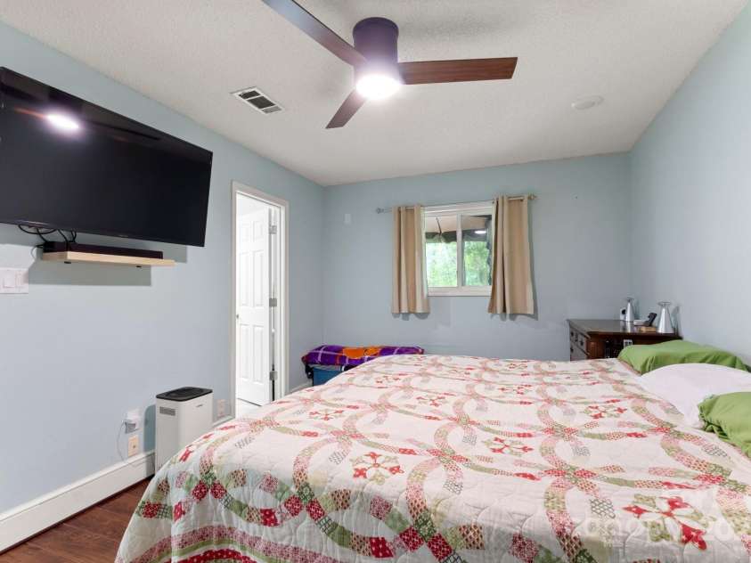 814 Columbia Drive, Chester, SC 29706.  MLS# CAR4248454, YatesRealty ID 13397. 