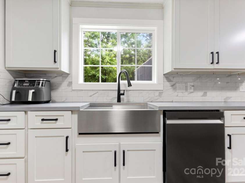 814 Severance Drive, Chester, SC 29706.  MLS# CAR4248454, YatesRealty ID 13397. 