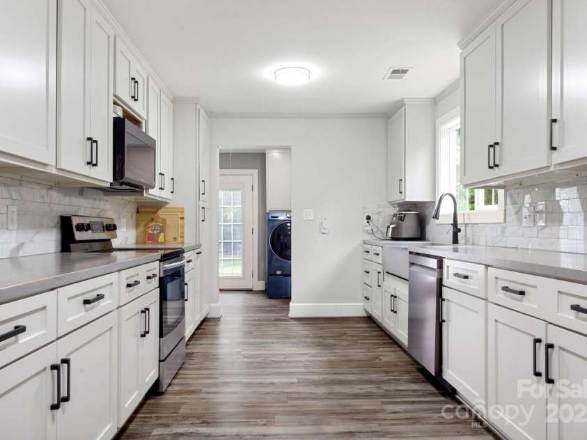 814 Severance Drive, Chester, SC 29706.  MLS# CAR4248454, YatesRealty ID 13397. 