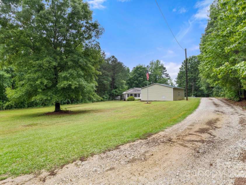 814 Severance Drive, Chester, SC 29706.  MLS# CAR4248454, YatesRealty ID 13397. 