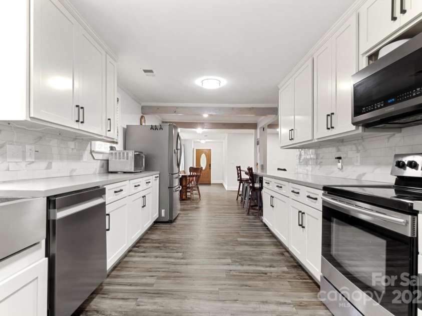 814 Severance Drive, Chester, SC 29706.  MLS# CAR4248454, YatesRealty ID 13397. 