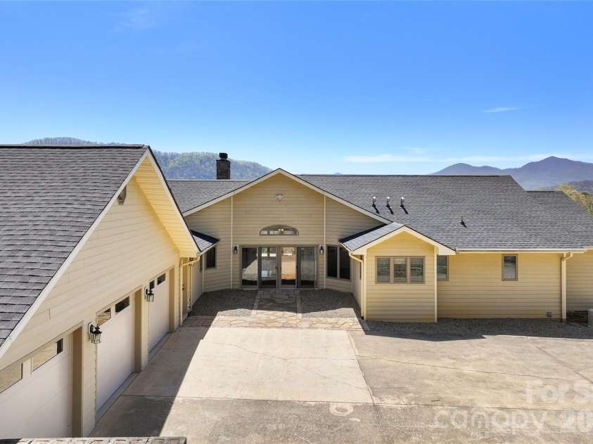 151 Kerr Road, Leicester, NC 28748.  MLS# CAR4364395, YatesRealty ID 13398. 