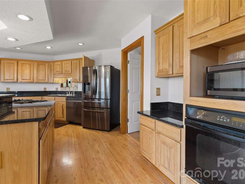 151 Kerr Road, Leicester, NC 28748.  MLS# CAR4364395, YatesRealty ID 13398. 