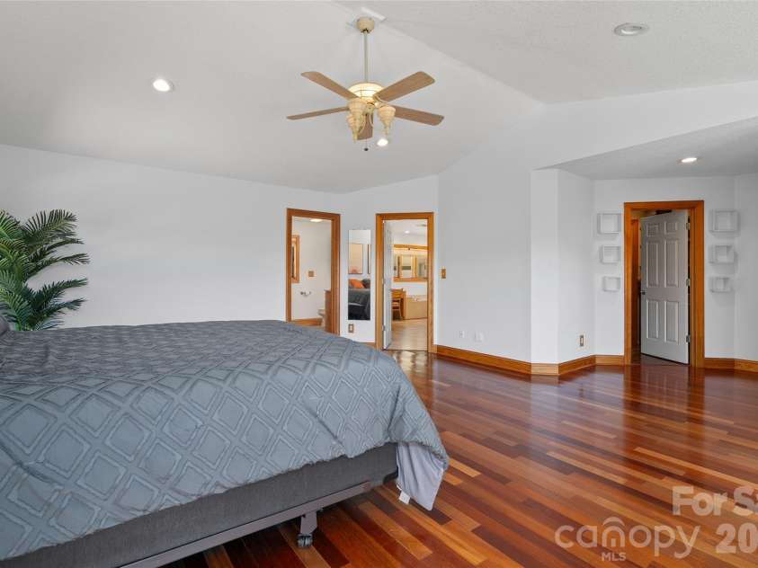 151 Kerr Road, Leicester, NC 28748.  MLS# CAR4364395, YatesRealty ID 13398. 