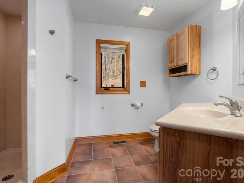 151 Kerr Road, Leicester, NC 28748.  MLS# CAR4364395, YatesRealty ID 13398. 