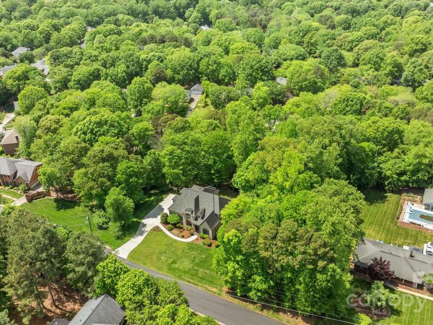 914 Elizabeth Lane, Matthews, NC 28105.  MLS# CAR4245380, YatesRealty ID 13399. 