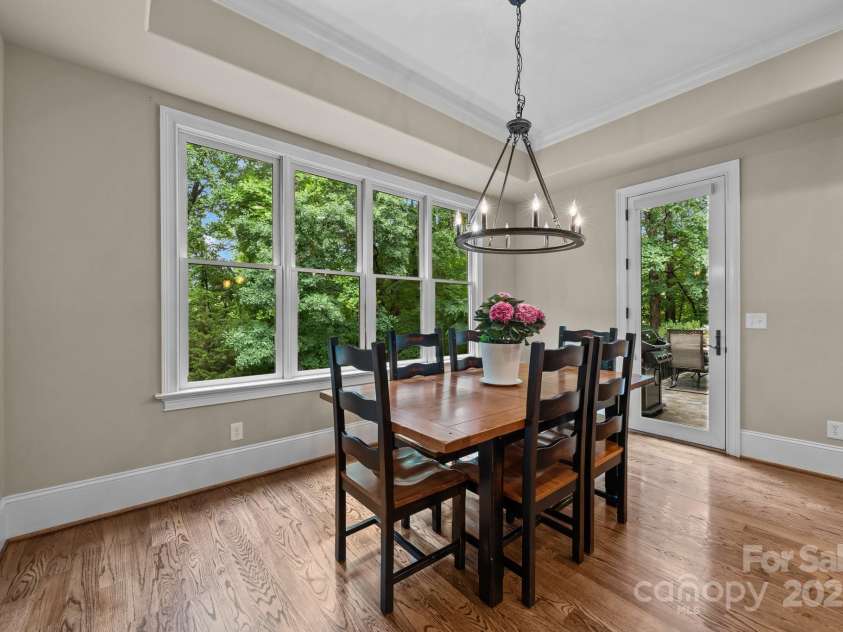 914 Elizabeth Lane, Matthews, NC 28105.  MLS# CAR4245380, YatesRealty ID 13399. 