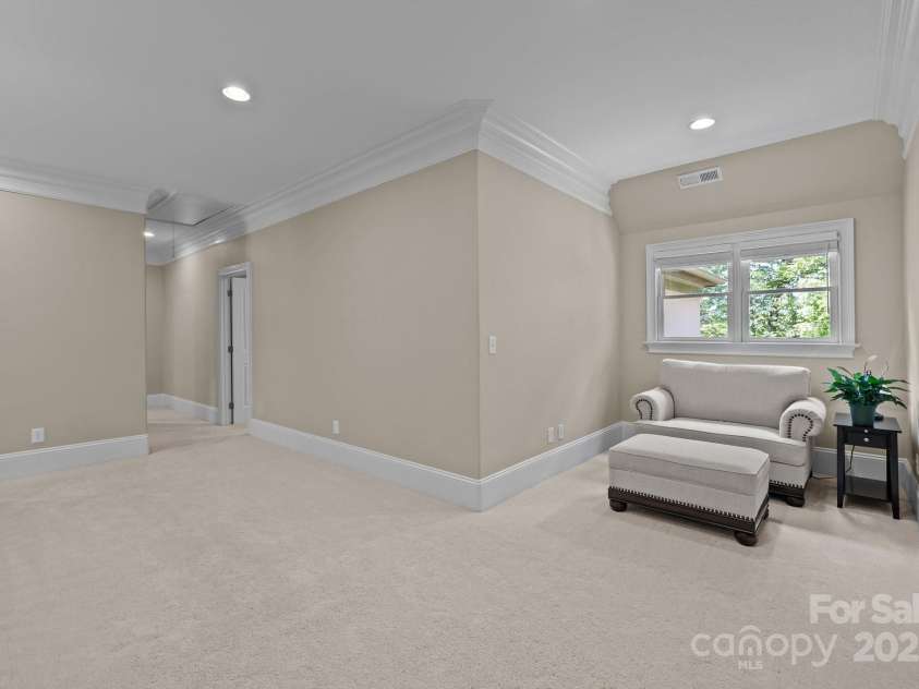 914 Elizabeth Lane, Matthews, NC 28105.  MLS# CAR4245380, YatesRealty ID 13399. 