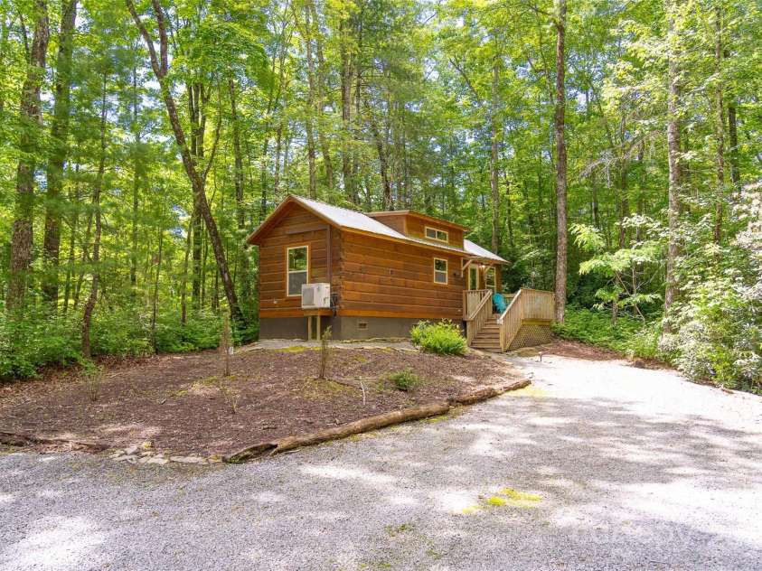 78 Smiling Fox Trail, Brevard, NC 28712.  MLS# CAR4176816, YatesRealty ID 134. Cabin 2