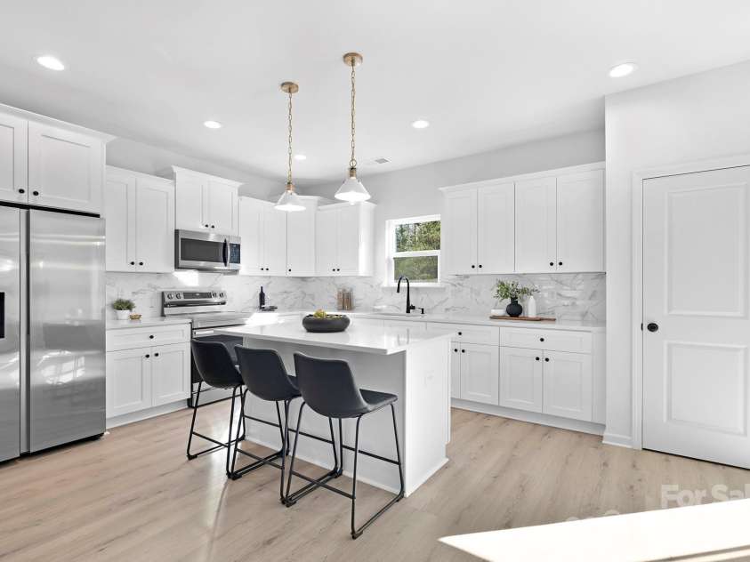 429 Huntersville Concord Road, Huntersville, NC 28078.  MLS# CAR4302299, YatesRealty ID 1340. Representation