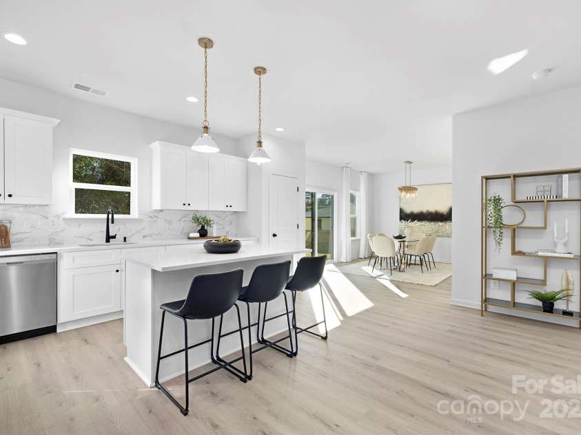 429 Huntersville Concord Road, Huntersville, NC 28078.  MLS# CAR4302299, YatesRealty ID 1340. Representation