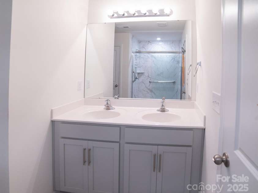 1600 Gaston Mountain Drive, Dallas, NC 28034.  MLS# CAR4259732, YatesRealty ID 13400. 