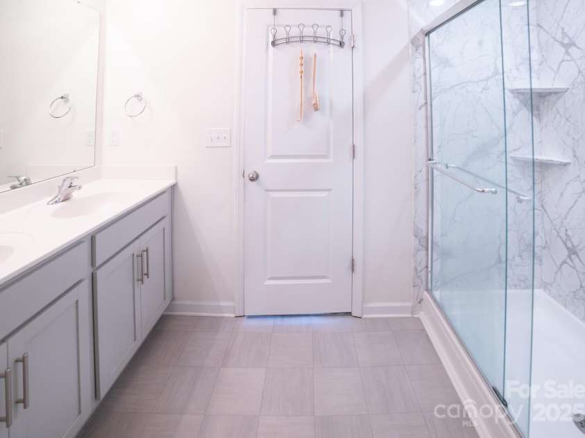 1600 Gaston Mountain Drive, Dallas, NC 28034.  MLS# CAR4259732, YatesRealty ID 13400. 