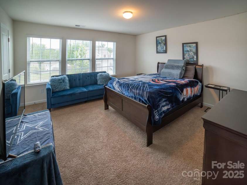 1600 Gaston Mountain Drive, Dallas, NC 28034.  MLS# CAR4259732, YatesRealty ID 13400. 