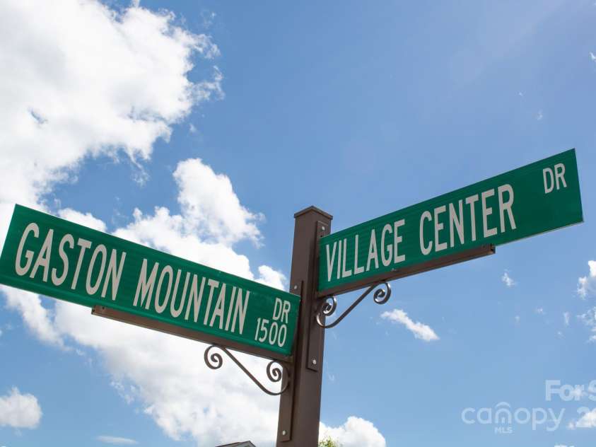 1600 Gaston Mountain Drive, Dallas, NC 28034.  MLS# CAR4259732, YatesRealty ID 13400. 