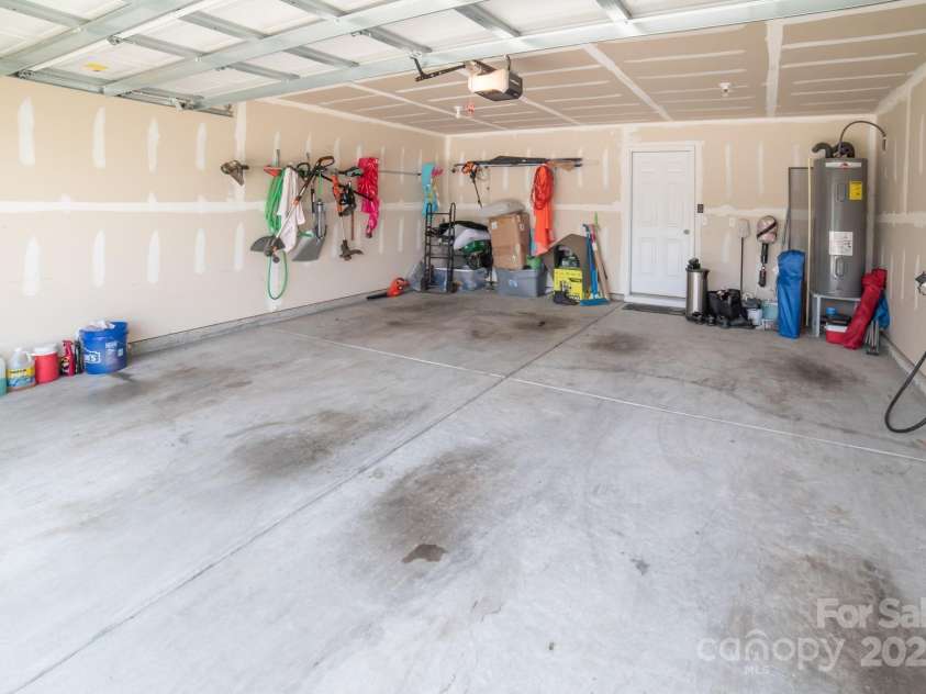 1600 Gaston Mountain Drive, Dallas, NC 28034.  MLS# CAR4259732, YatesRealty ID 13400. 