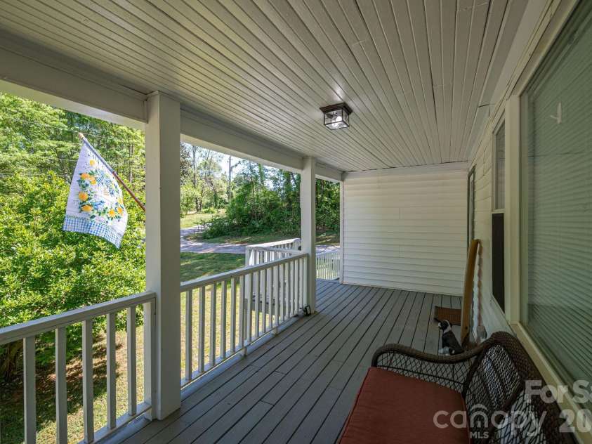 1506 28th Street, Newton, NC 28658.  MLS# CAR4366431, YatesRealty ID 13401. 