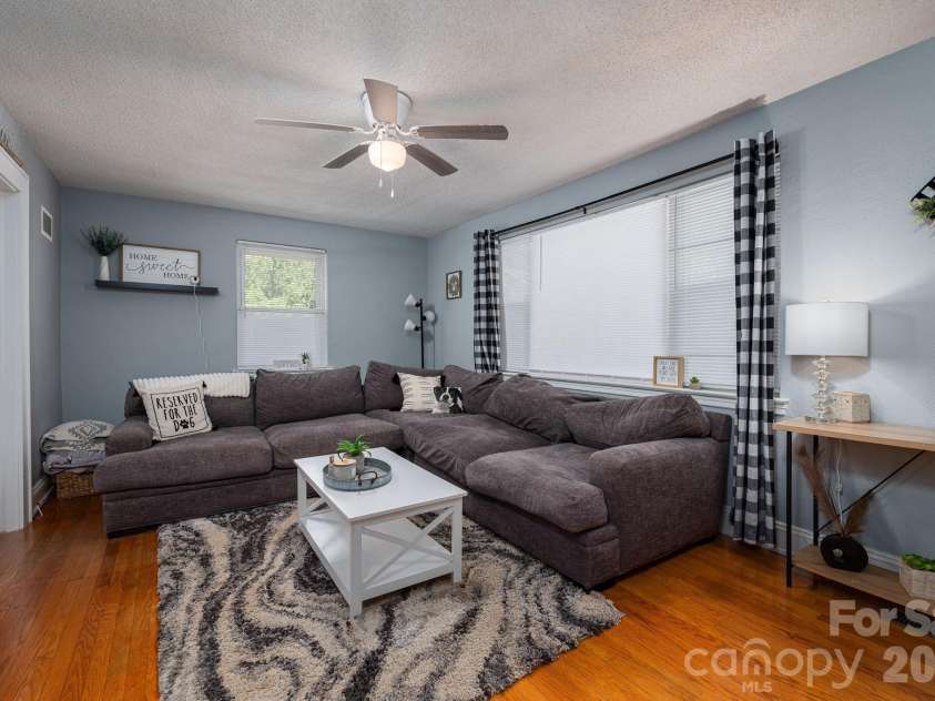 1506 28th Street, Newton, NC 28658.  MLS# CAR4366431, YatesRealty ID 13401. 
