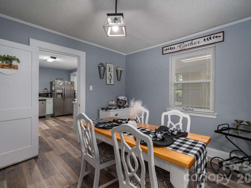 1506 28th Street, Newton, NC 28658.  MLS# CAR4366431, YatesRealty ID 13401. 