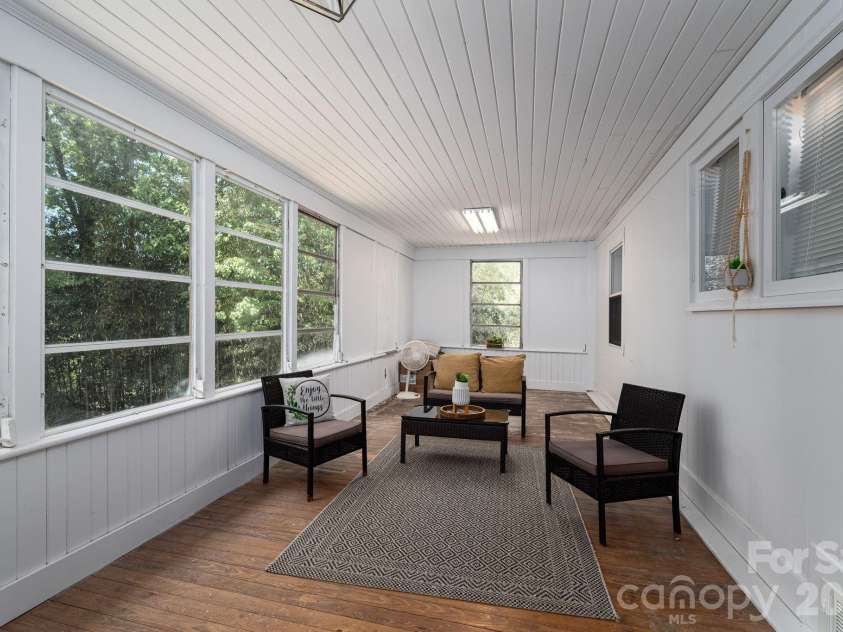1506 28th Street, Newton, NC 28658.  MLS# CAR4366431, YatesRealty ID 13401. 