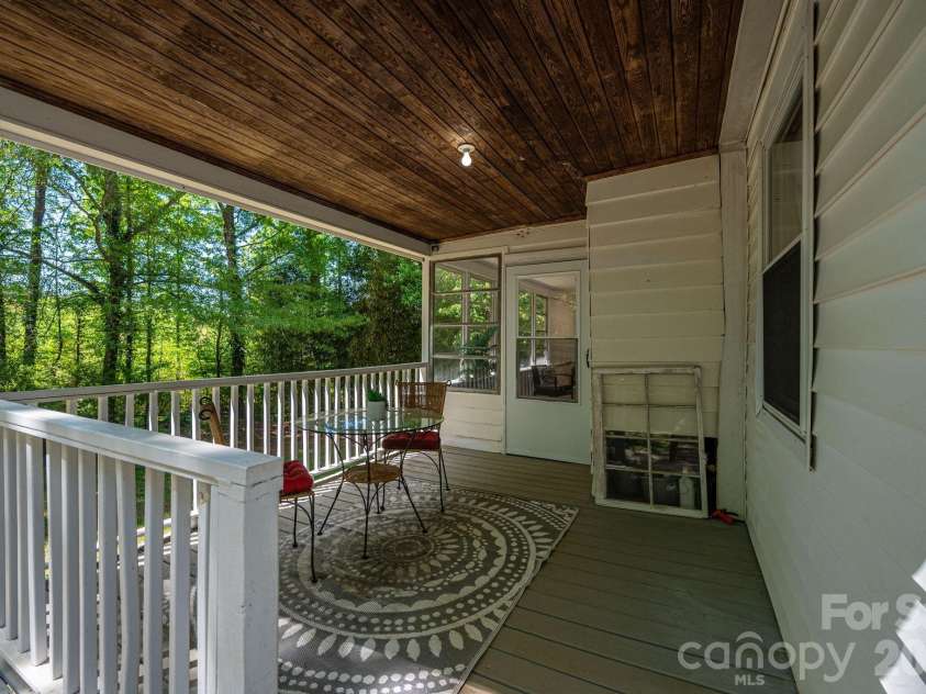 1506 28th Street, Newton, NC 28658.  MLS# CAR4366431, YatesRealty ID 13401. 