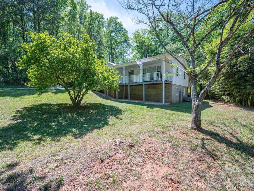 1506 28th Street, Newton, NC 28658.  MLS# CAR4366431, YatesRealty ID 13401. 