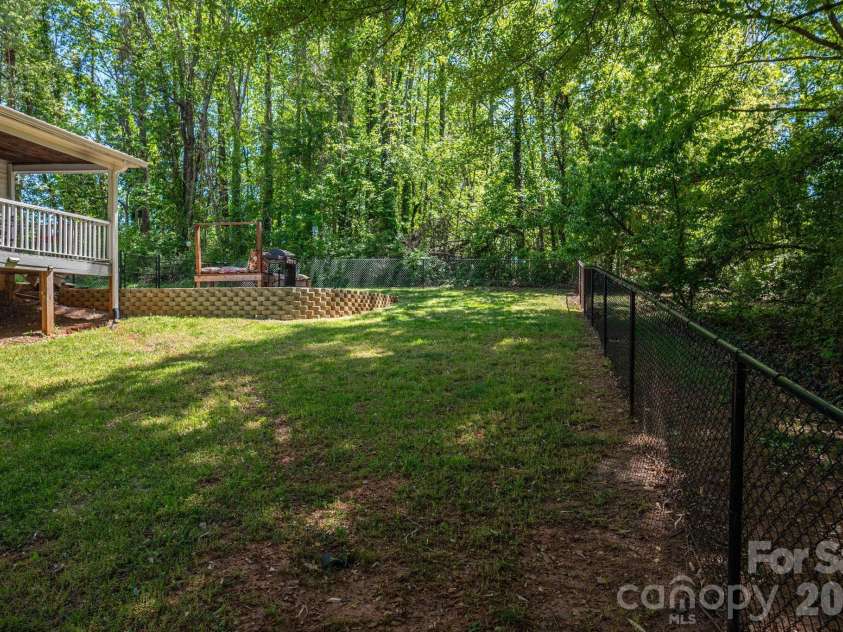 1506 28th Street, Newton, NC 28658.  MLS# CAR4366431, YatesRealty ID 13401. 