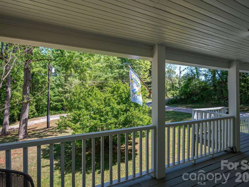 1506 28th Street, Newton, NC 28658.  MLS# CAR4366431, YatesRealty ID 13401. 