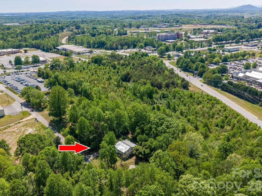 1506 28th Street, Newton, NC 28658.  MLS# CAR4366431, YatesRealty ID 13401. 