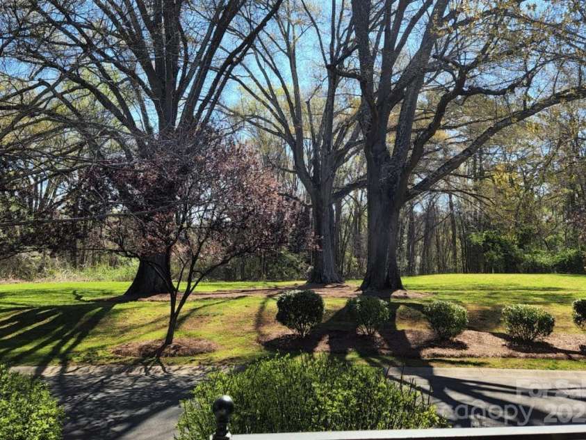 6726 Park Meadows Place, Huntersville, NC 28078.  MLS# CAR4247082, YatesRealty ID 13401. 