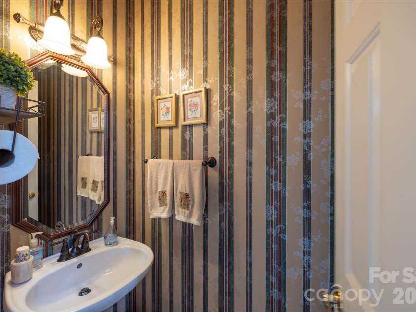 1200 Heritage Drive, Albemarle, NC 28001.  MLS# CAR4367444, YatesRealty ID 13402. 