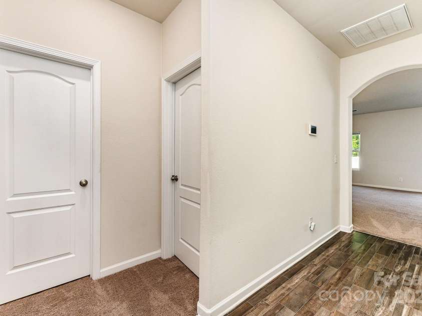 8316 Highgate Drive, Charlotte, NC 28215.  MLS# CAR4254654, YatesRealty ID 13402. 