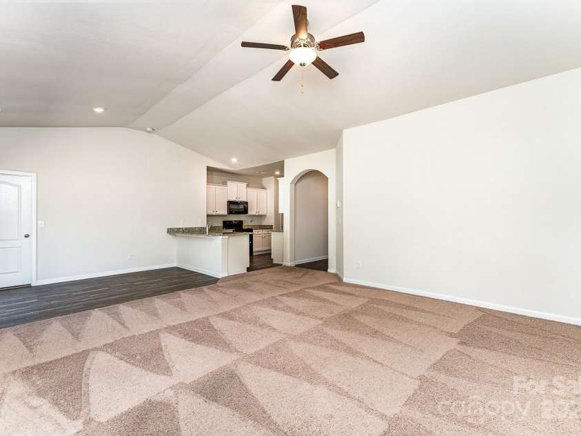 8316 Highgate Drive, Charlotte, NC 28215.  MLS# CAR4254654, YatesRealty ID 13402. 