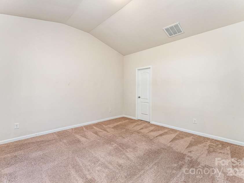 8316 Highgate Drive, Charlotte, NC 28215.  MLS# CAR4254654, YatesRealty ID 13402. 